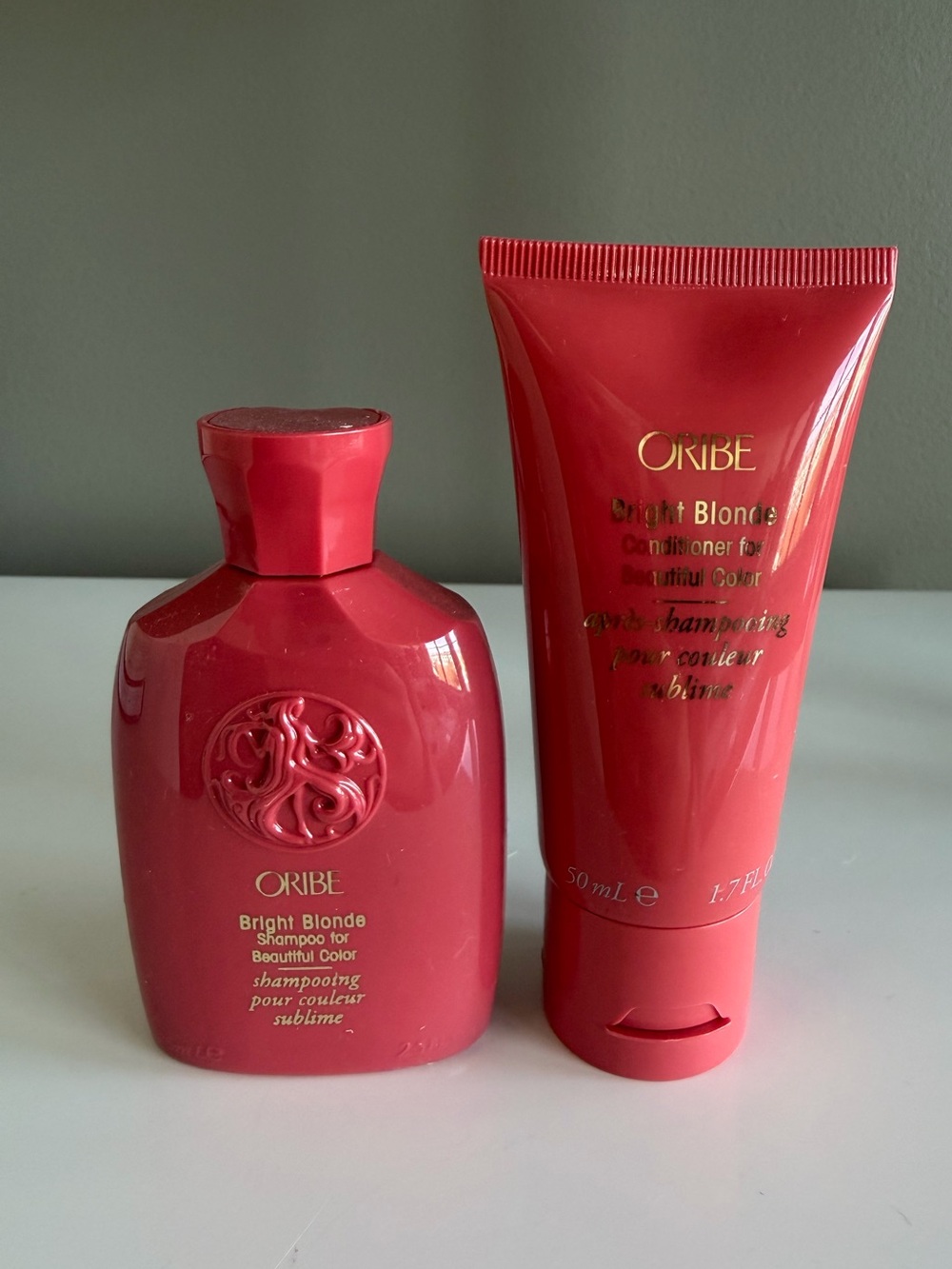 Oribe Bright Blonde Shampoo & Conditioner Duo - Red